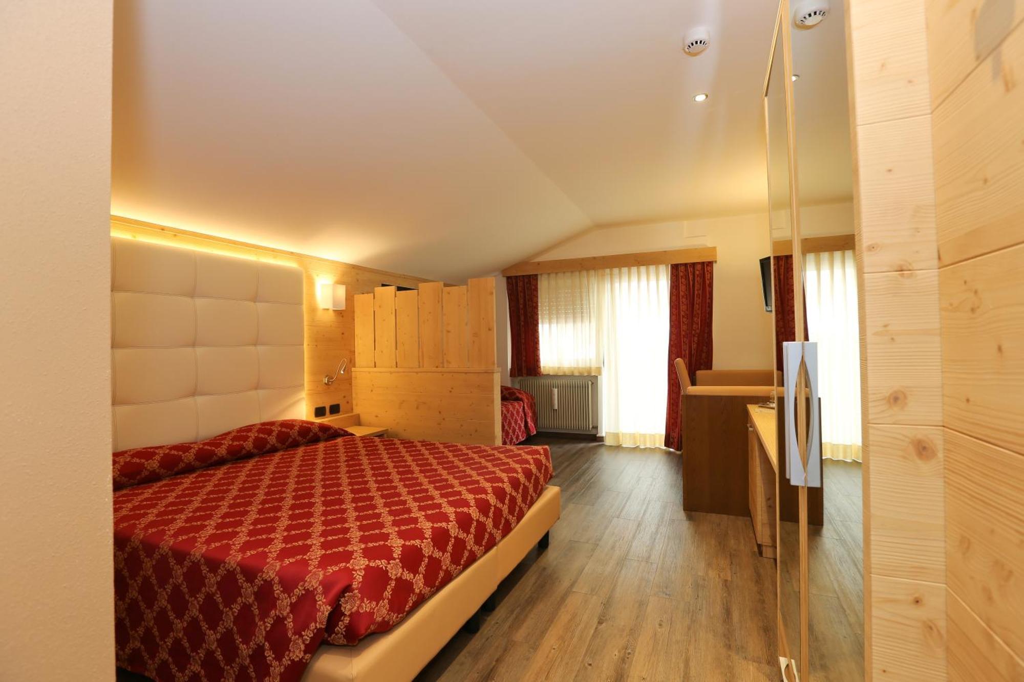 Family Hotel Andes - Only For Family 维哥迪法萨 外观 照片